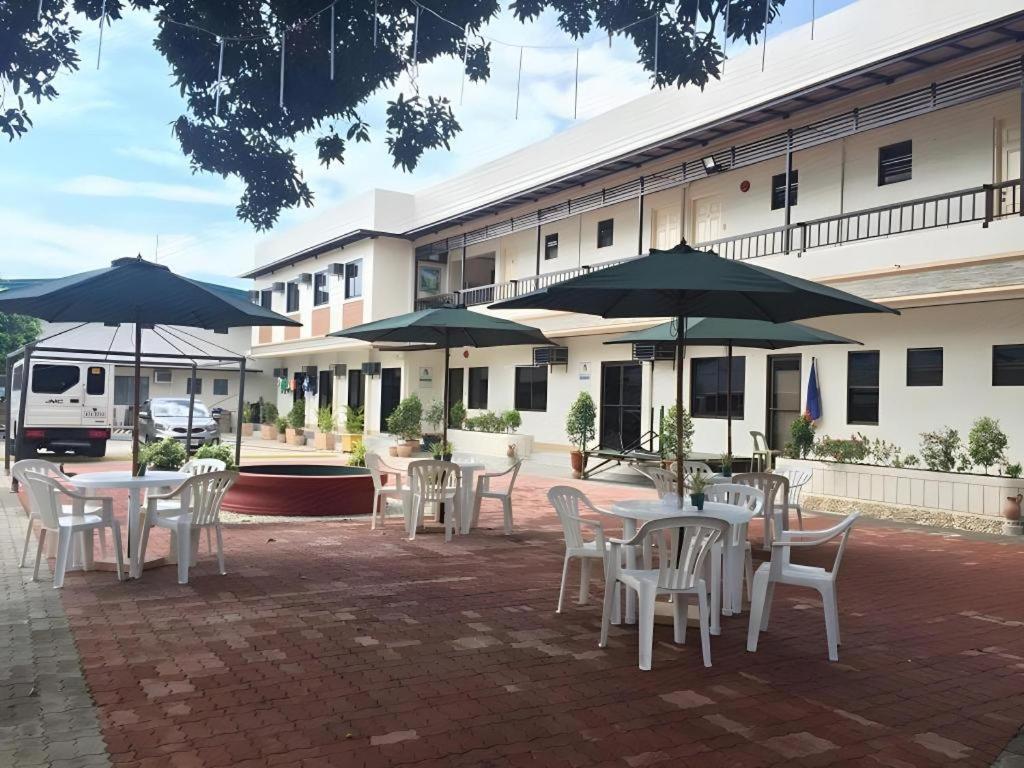 Aerostop Hotel & Restaurant Plaridel  Экстерьер фото